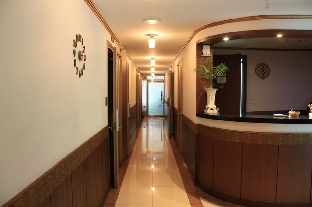 Coups Hotel - photo 2
