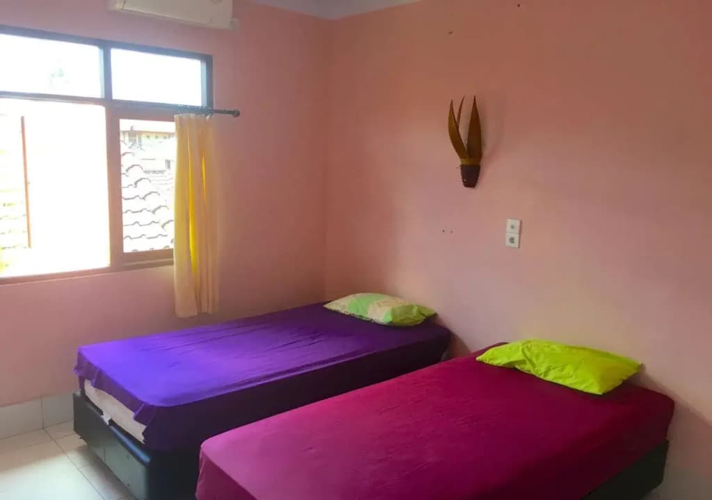 Cheeky Piggy Hostel - photo 3