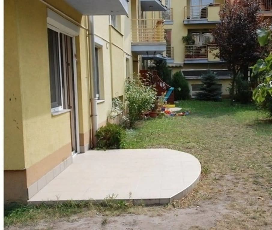 UJPEST - photo 14