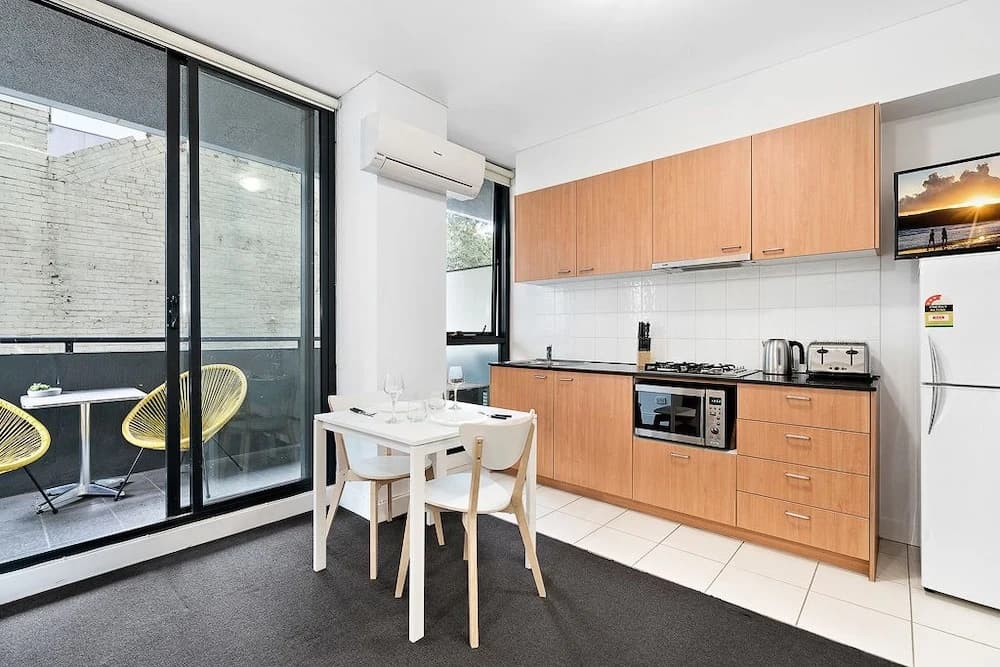 LIZZI, Melbourne Studio Apartment - photo 7