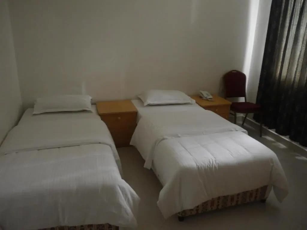 Plaza Hotel - photo 2