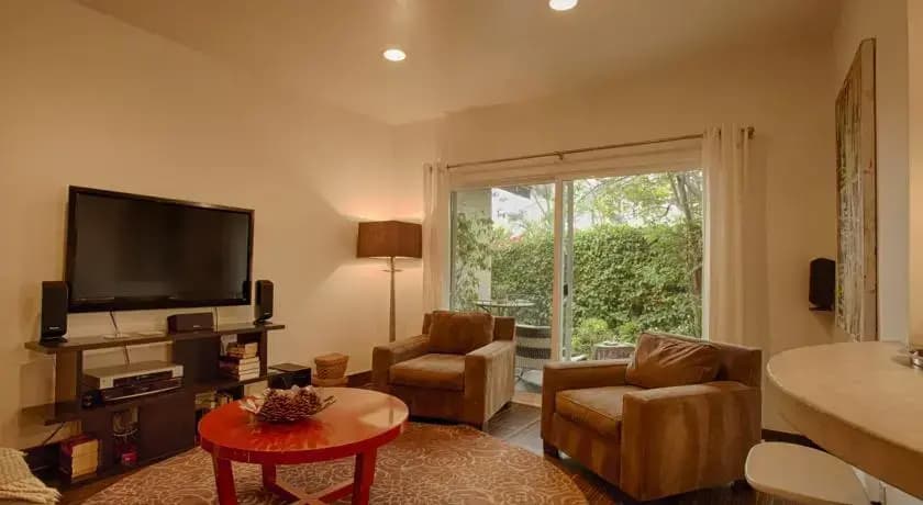 Brooks Suites - photo 3