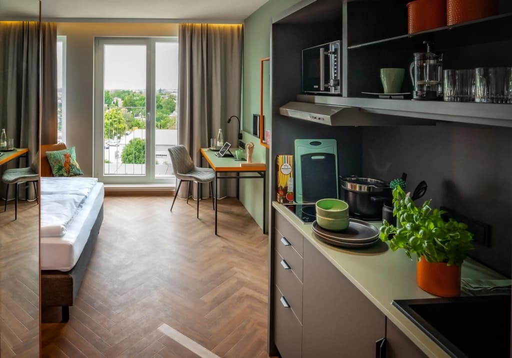 LOGINN Hotel Berlin Airport - photo 17