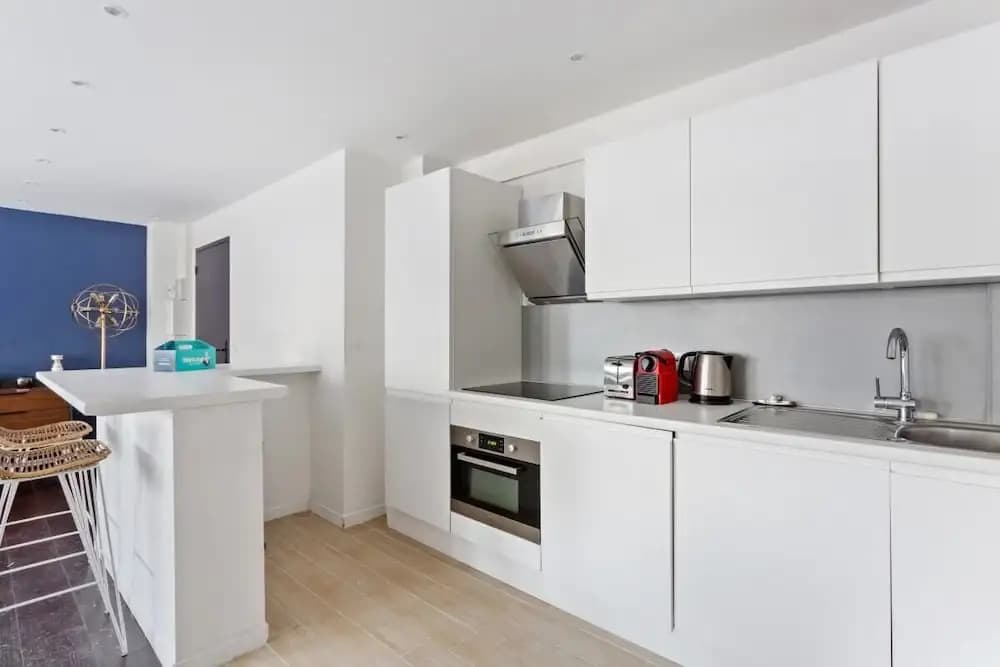 Modern Cosy 1-Bed Apartment Sleeps 6, in Paris - photo 7