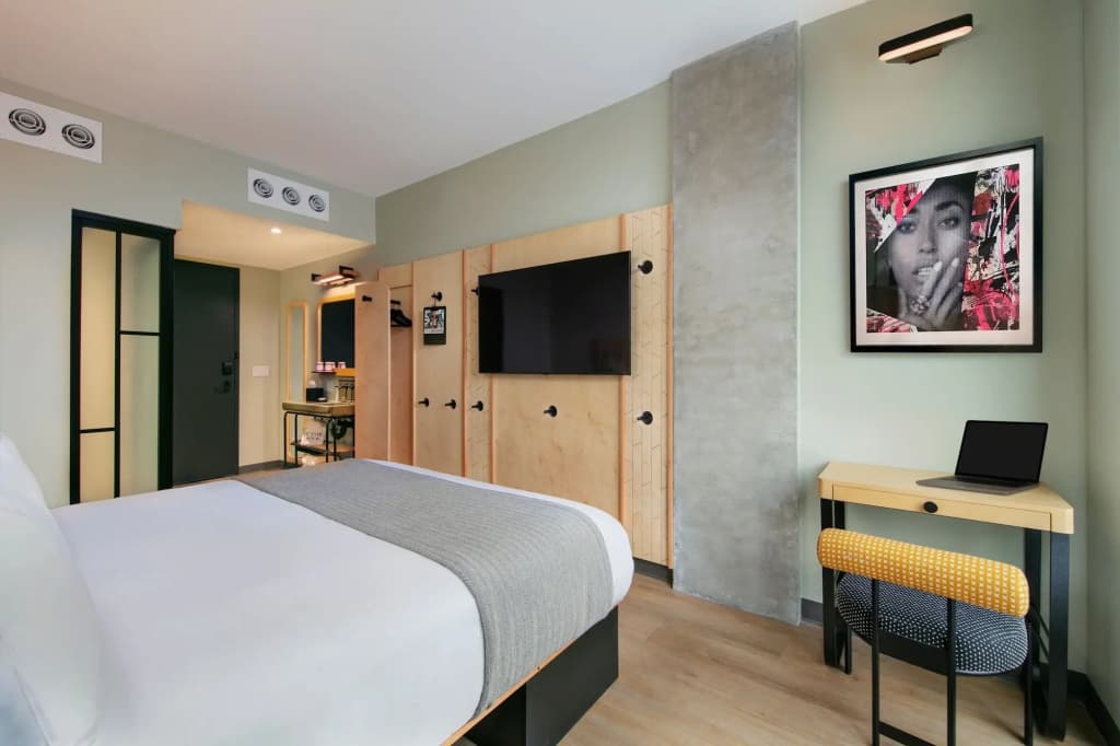 Moxy Brooklyn Williamsburg - photo 4