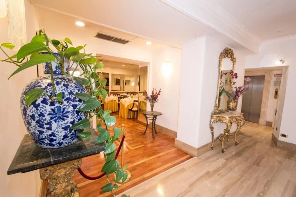 Hotel Cecil - photo 36