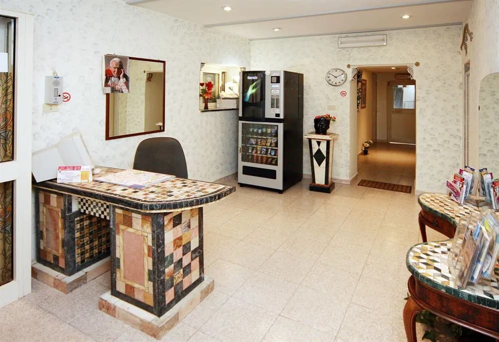 Hotel Lucia - photo 12