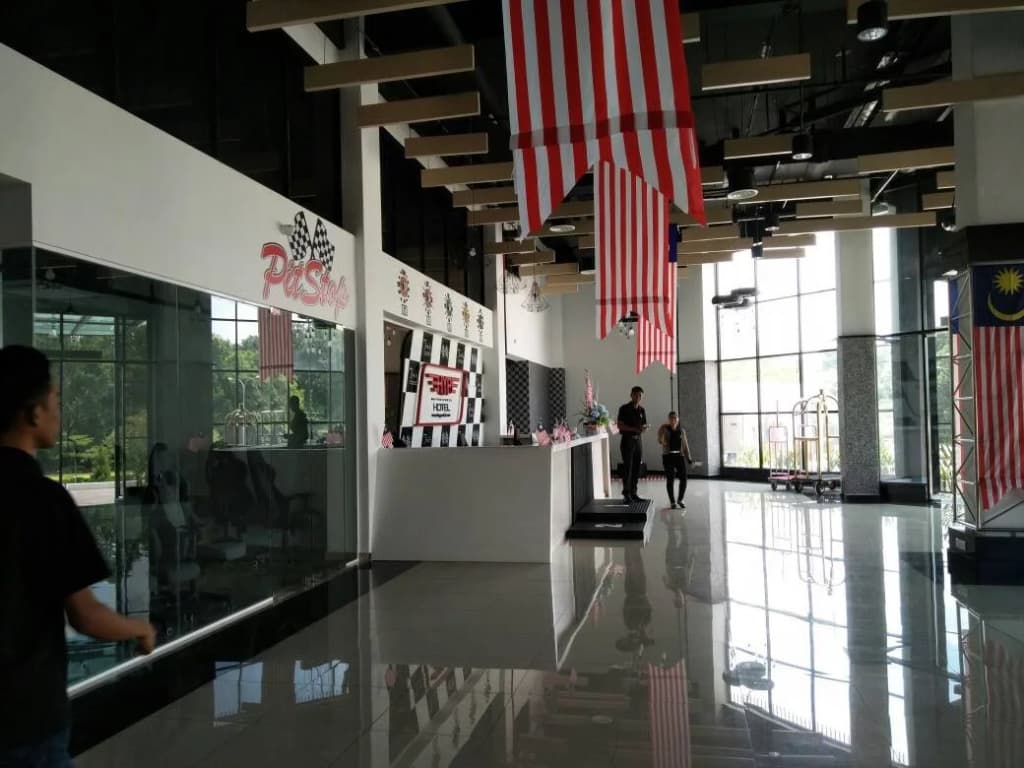 Hype Motorsports Hotel, Kuala Lumpur International Airport - photo 14