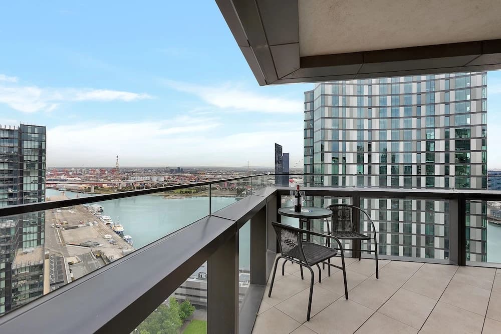 Wyndel Apartments Riverside on Collins - photo 27