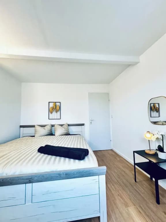 2BR Apt With Balcony Blumengärten - photo 6