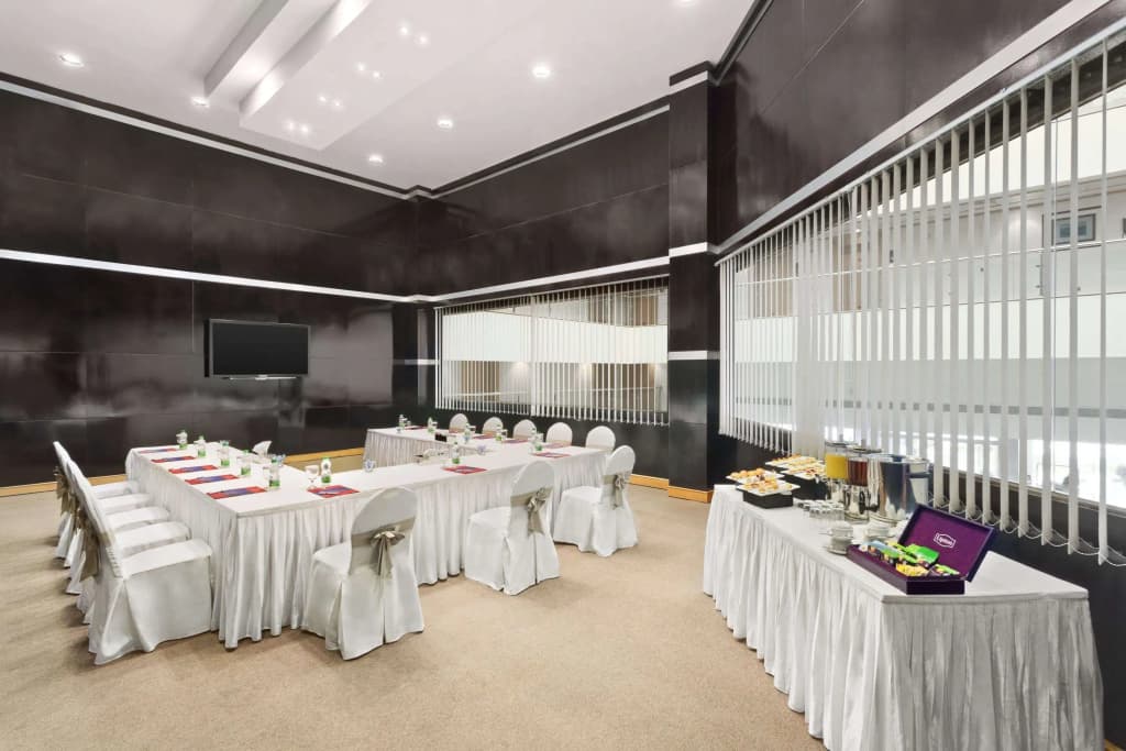 Ramada by Wyndham Qurum Beach - photo 17