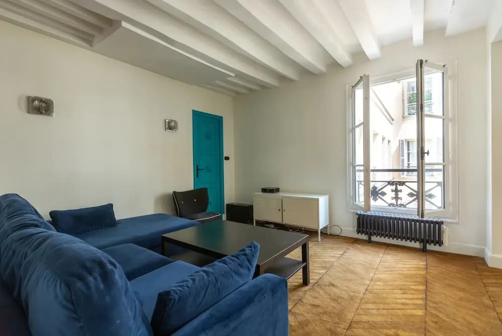 Bauhaus Magic in the Marais - photo 9