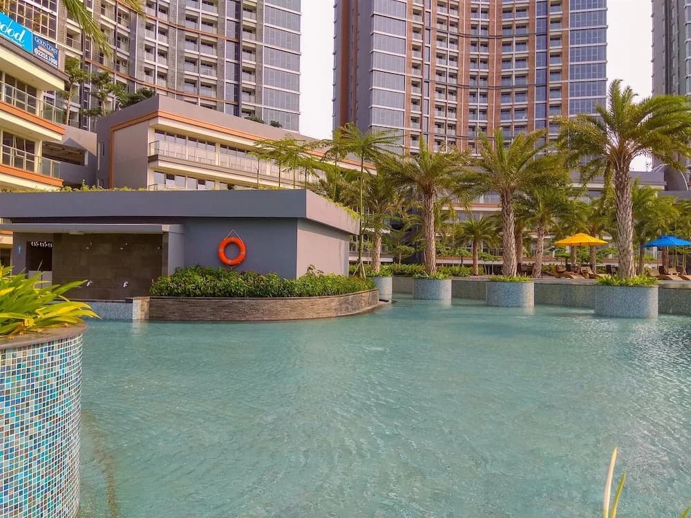 Best Price Studio Apartment at Gold Coast - photo 9