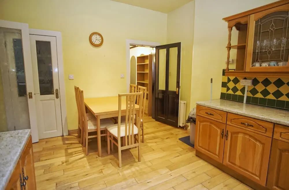Spacious 2 Bedroom Flat, Leith Walk - photo 10