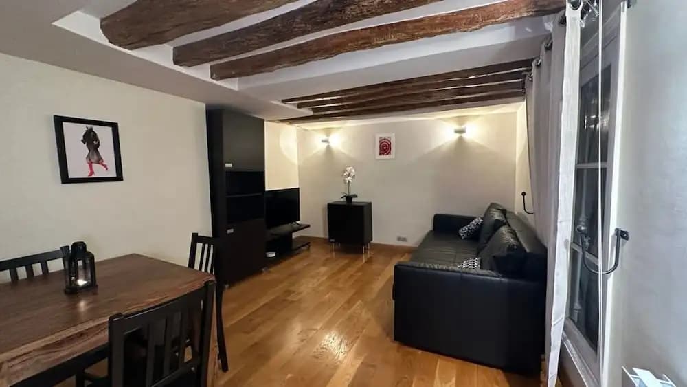 Charming Tuileries 1 Bed Apt in the Centre of Paris - photo 3