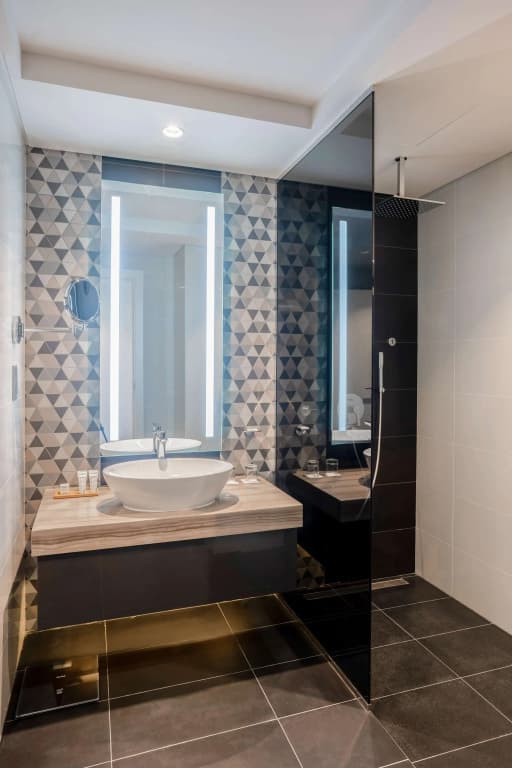 Radisson Dubai Damac Hills - photo 10
