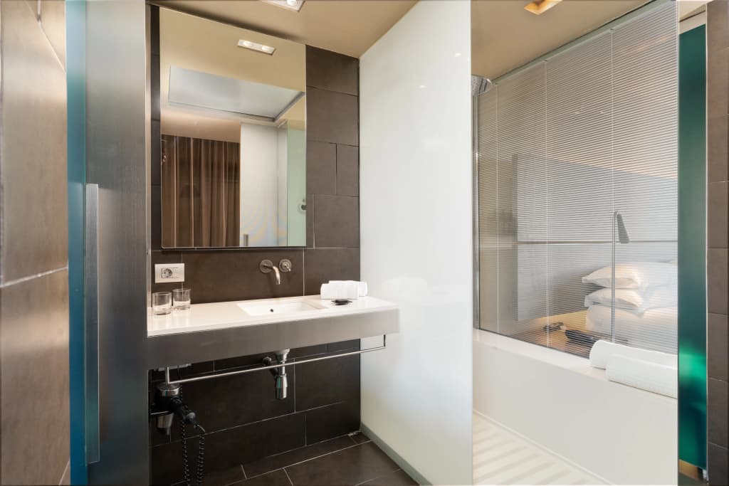 B-Hotel - photo 11