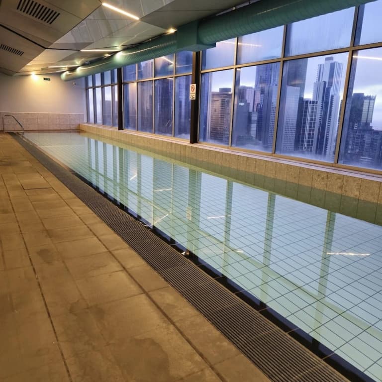 Deluxe 2BR apt Excellent Location Cityviews & Pool - photo 15