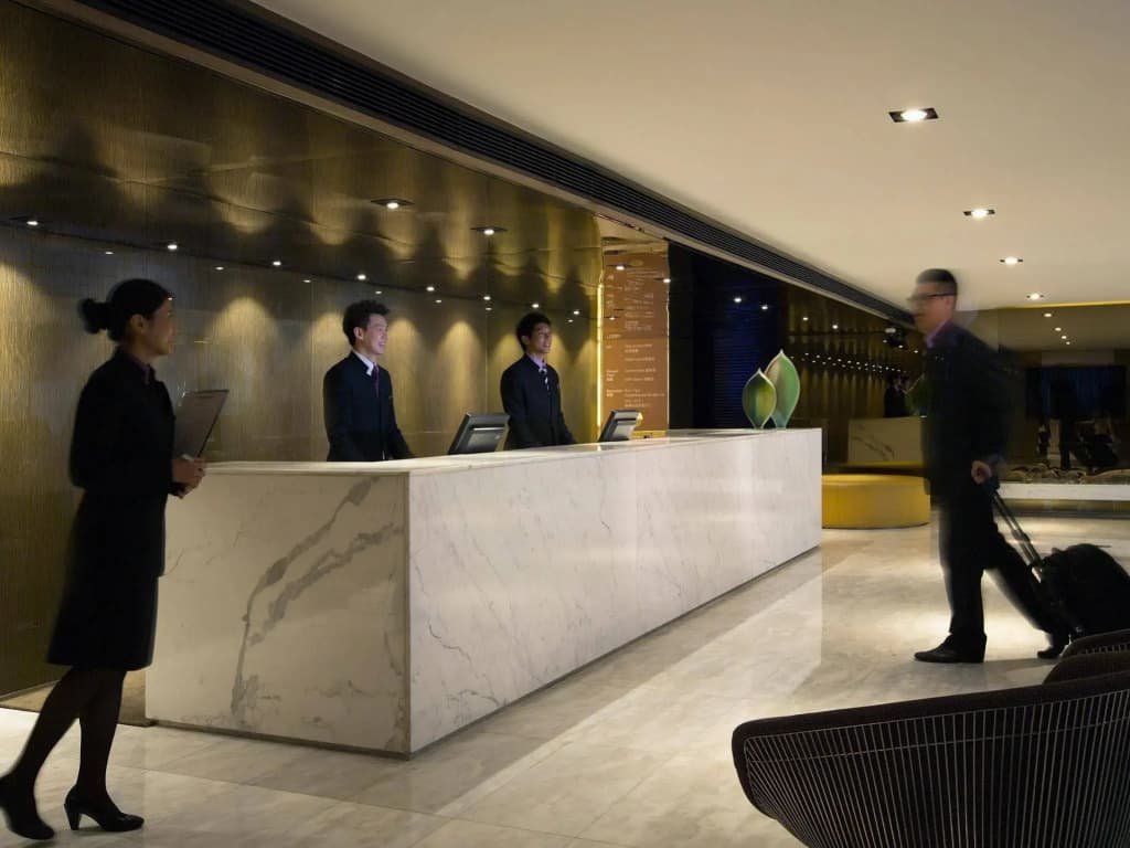 The Royal Pacific Hotel & Towers - photo 12