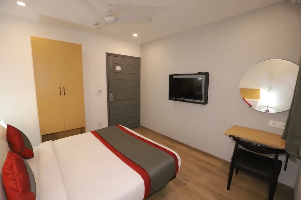 Qotel Hotel La Serene Gagan Vihar - photo 2