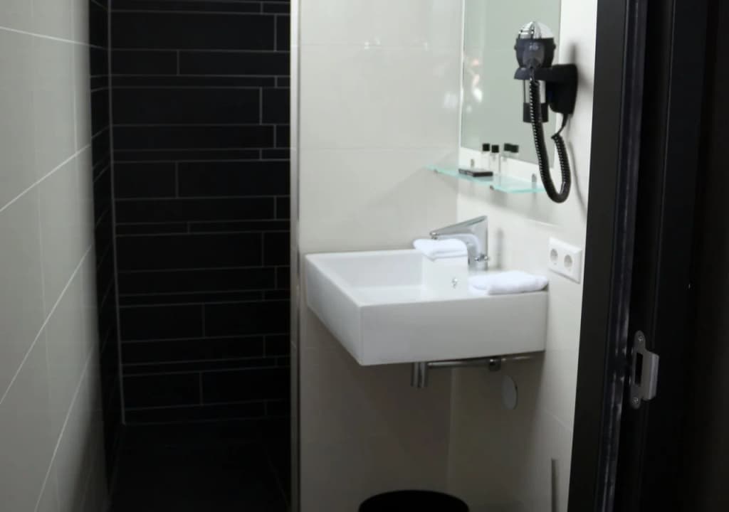 Royal Amsterdam Hotel - photo 8