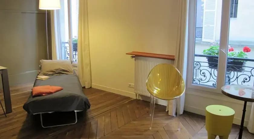 Apartment between Montmartre and Opera - photo 2