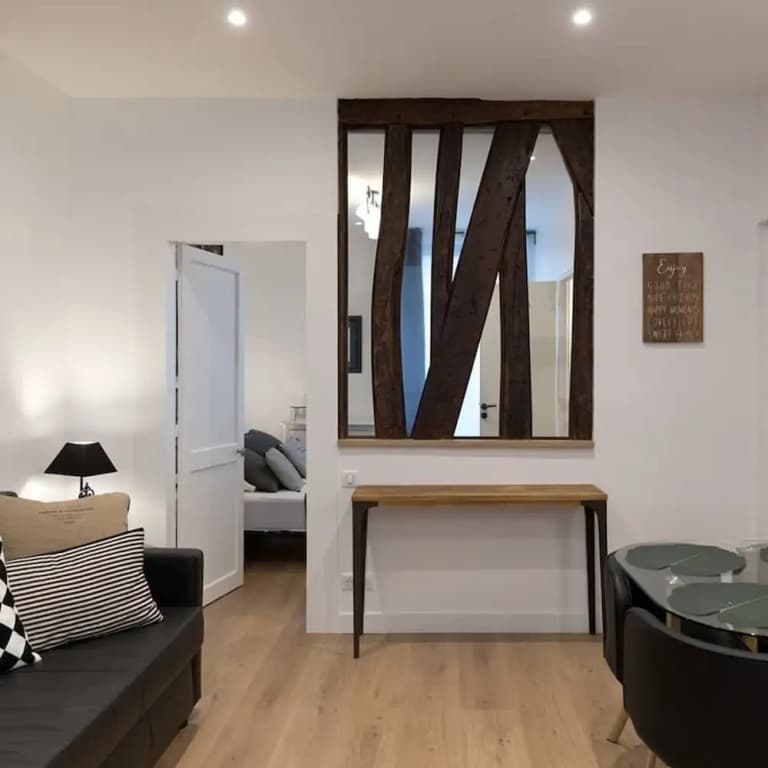Stylish Sevre I Chic 1-br in the Heart of the 6th - photo 2