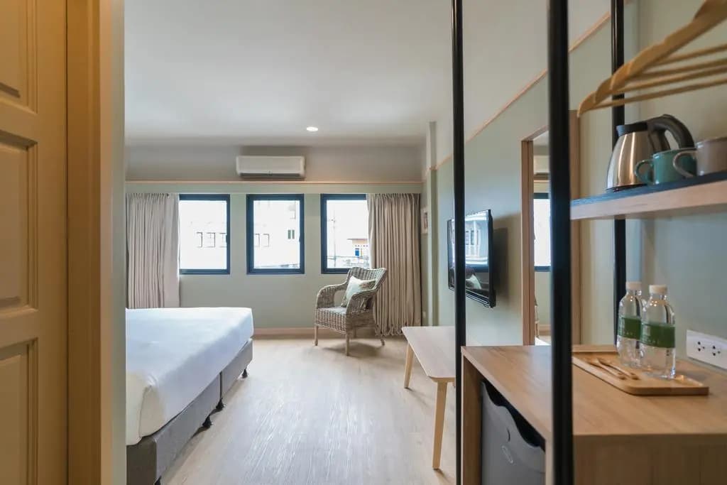 The Blanket Hotel - photo 35