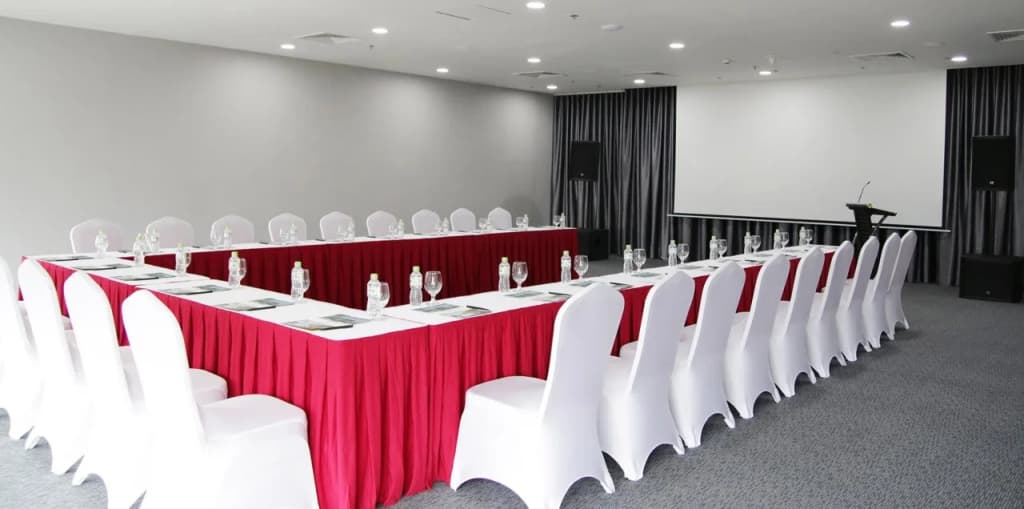 Zen Diamond Suites Hotel - photo 24