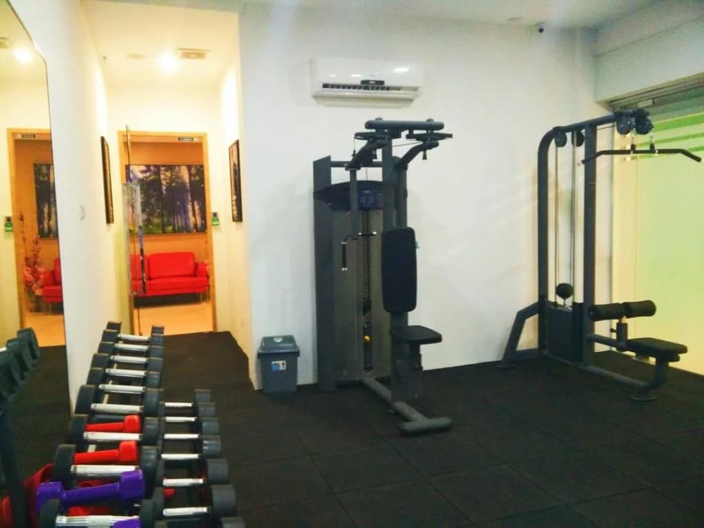 Greens Hotel & Suites - photo 17