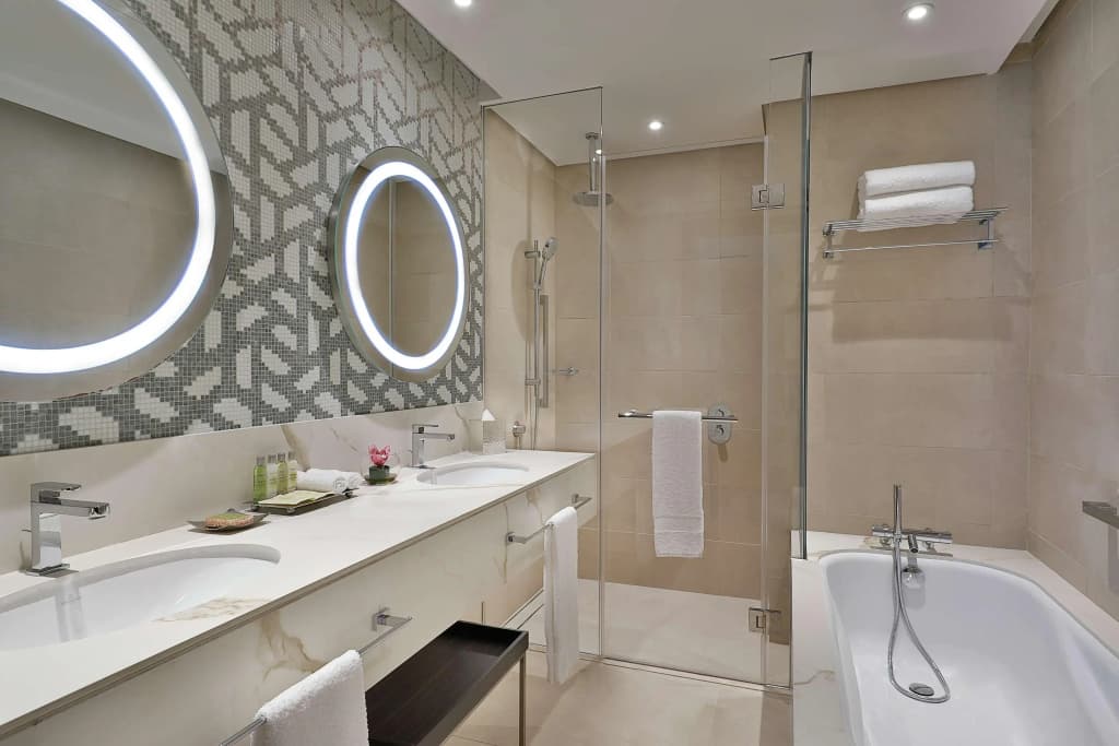 Hilton Doha The Pearl - photo 26