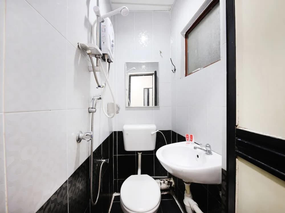 304 Zero Hour Hotel - photo 9