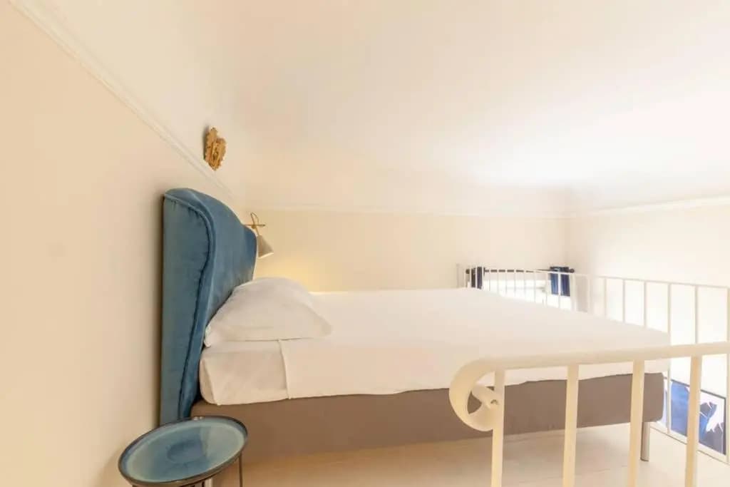 Santa Croce. Quiet, large and luminous loft - photo 8