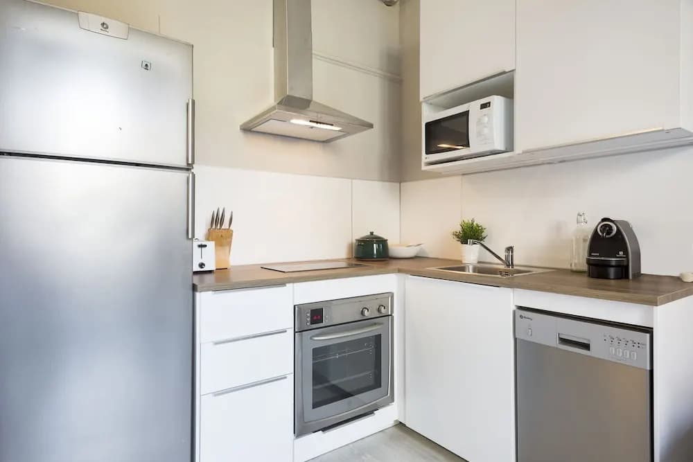 Urquinaona Apartment - photo 14