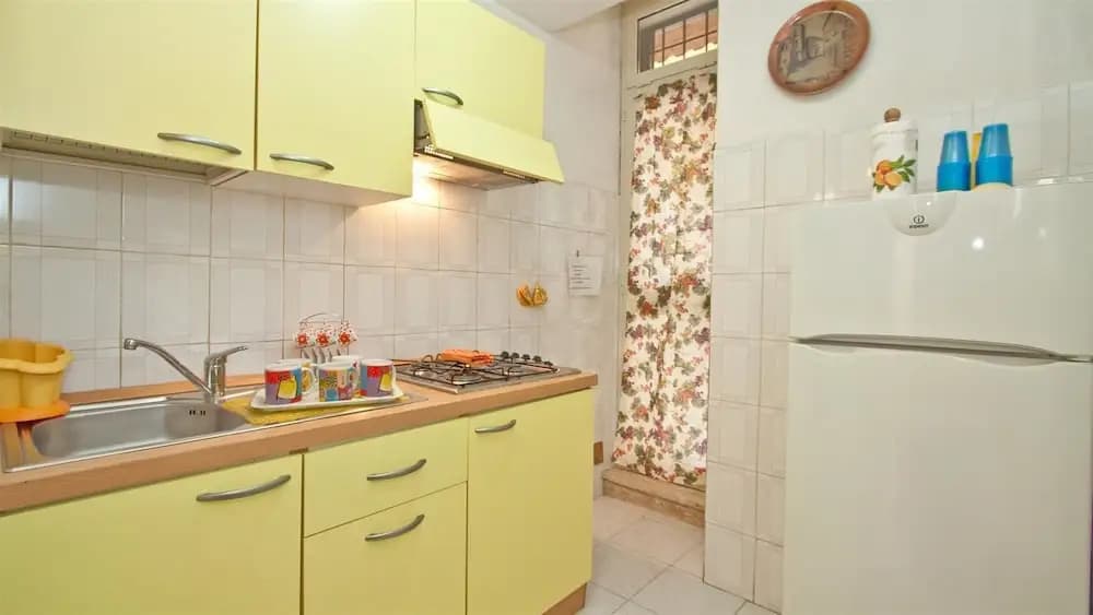 Rental In Rome Celestino Apartment - photo 10