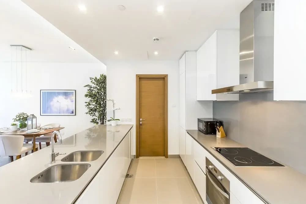 Driven Holiday Homes - City Walk 22 - photo 32