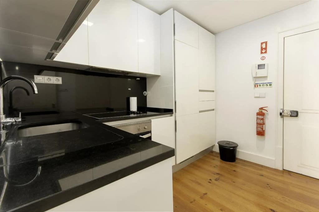 Dockside Apartment by Innkeeper - photo 6