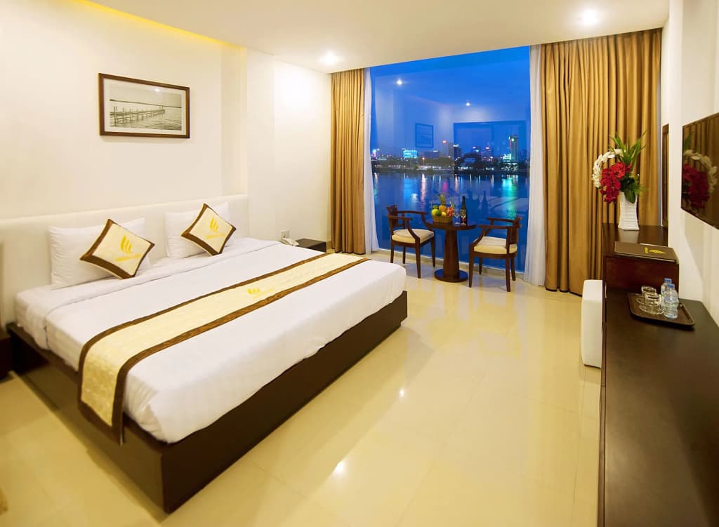 Hoang Linh Riverside Hotel - photo 2