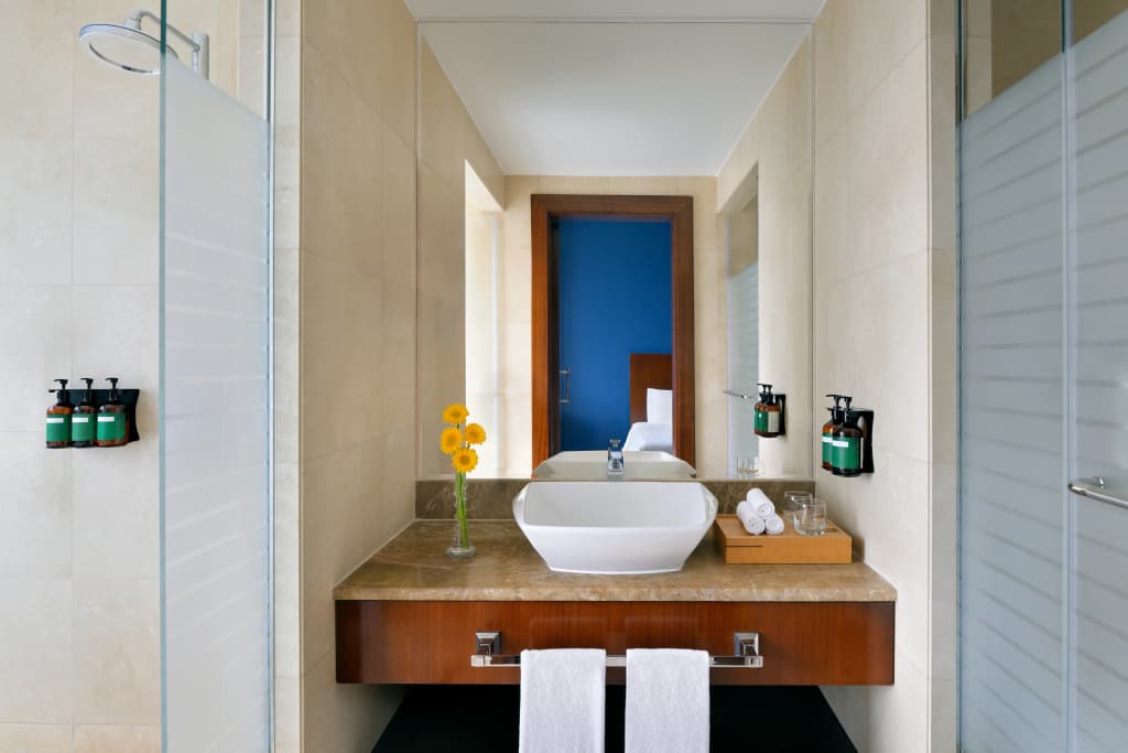 Voco Dubai Hotel - photo 11