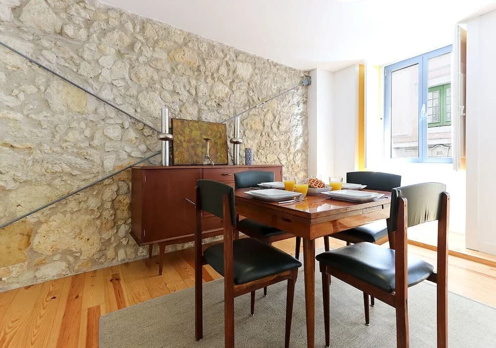 JOIVY Spacious & elegant 1-bed flat, moments from Avenida station - photo 16