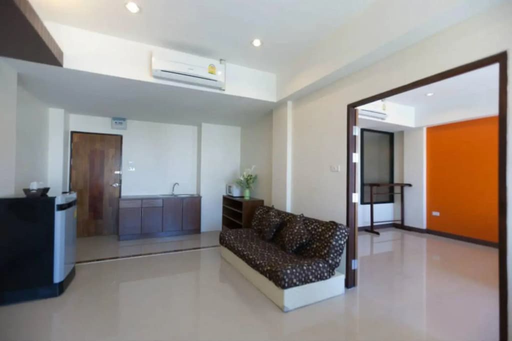 Sunshine House - photo 7