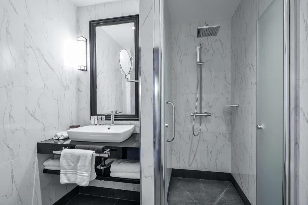 Maison Astor Paris, Curio Collection by Hilton - photo 10