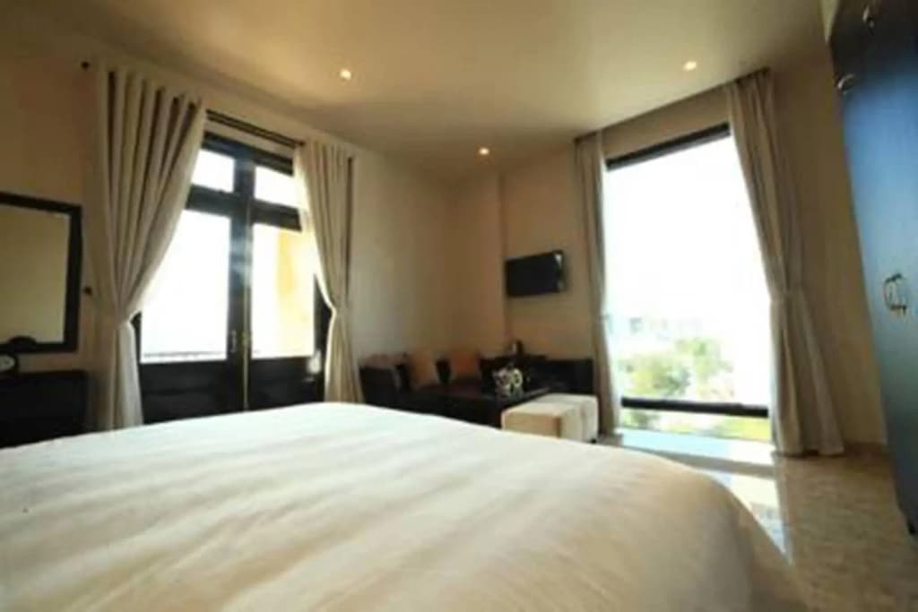 Bezel Hotel - photo 6