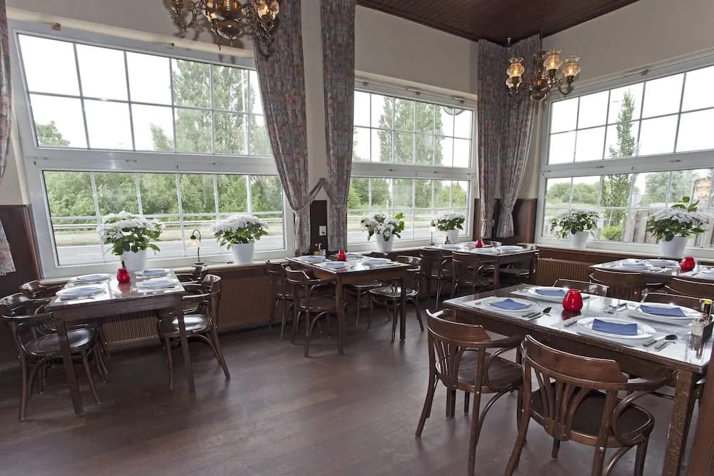 Hotel De Keizerskroon - photo 21