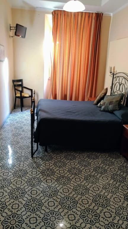 Nicolas Inn - photo 29