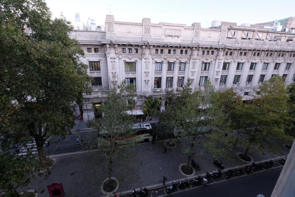 Hotel Midway - photo 1