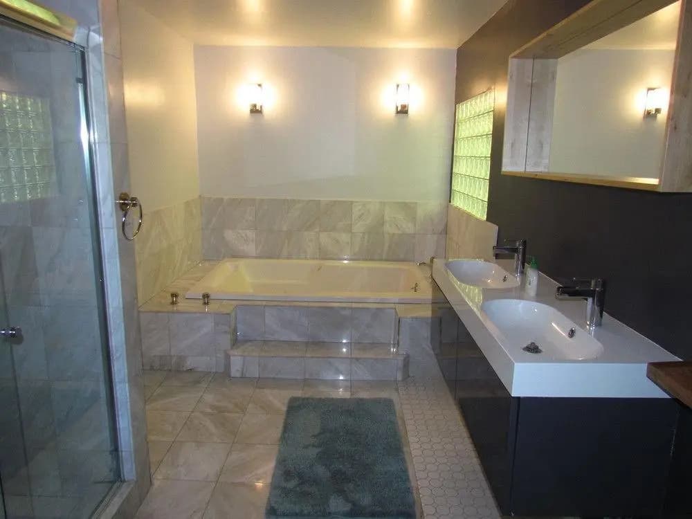 4 Bedroom Celebrity House with Pool & City View - photo 8