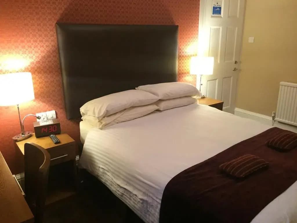 The Hampton Hotel by Greene King Inns - photo 8