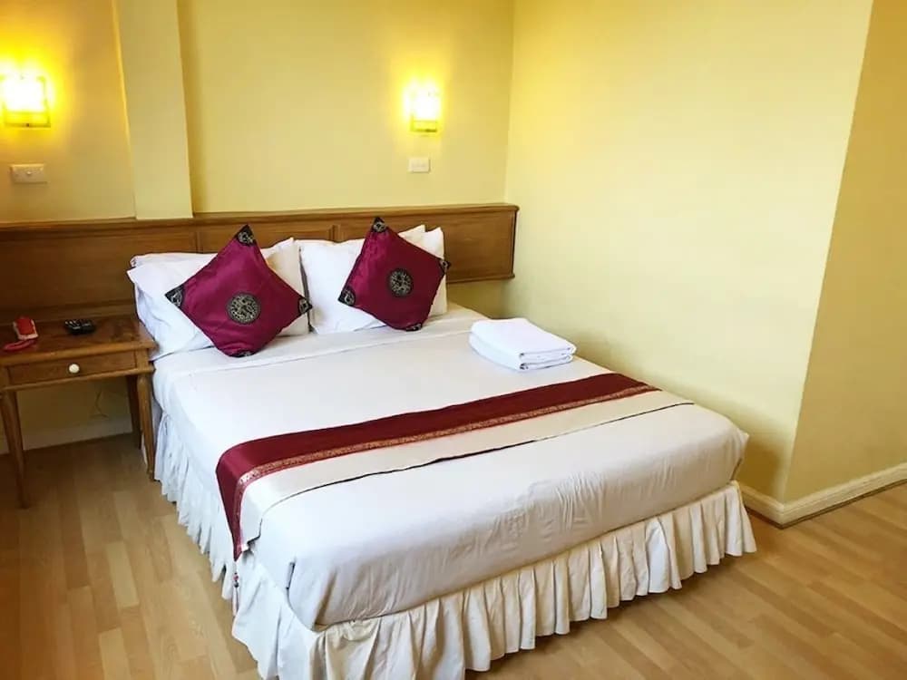 Bangkok Inn - photo 5