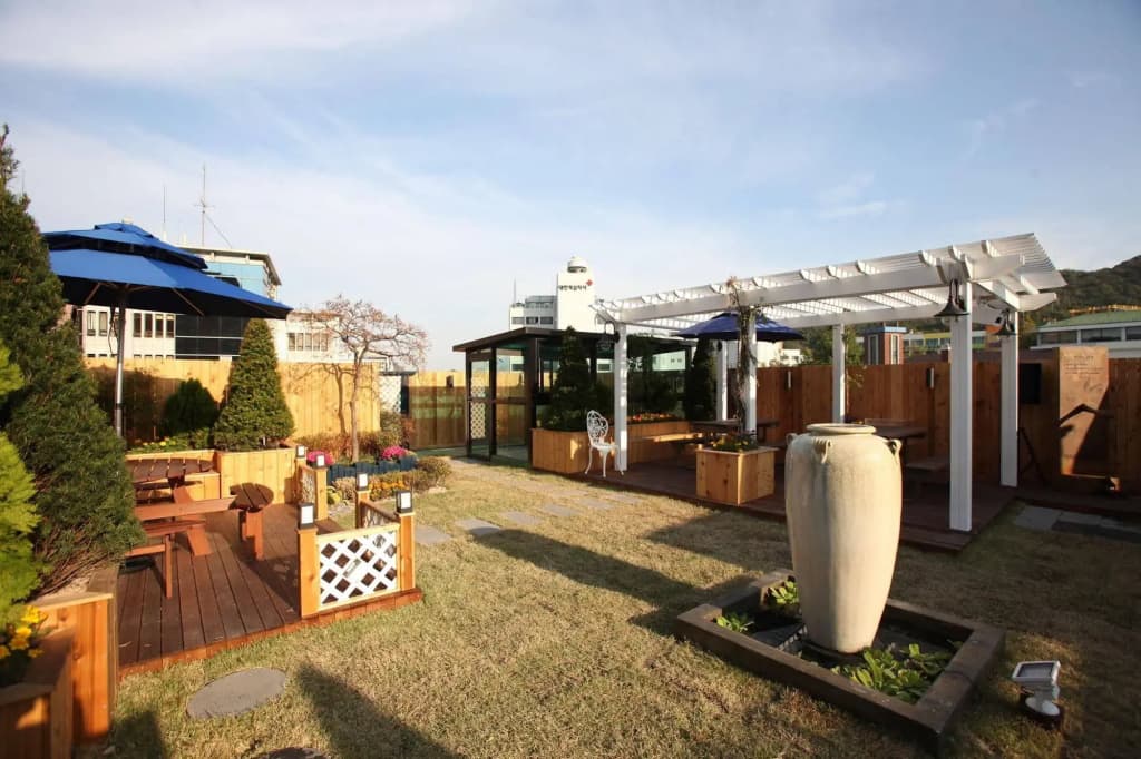 Myeongdong MOM House - photo 11